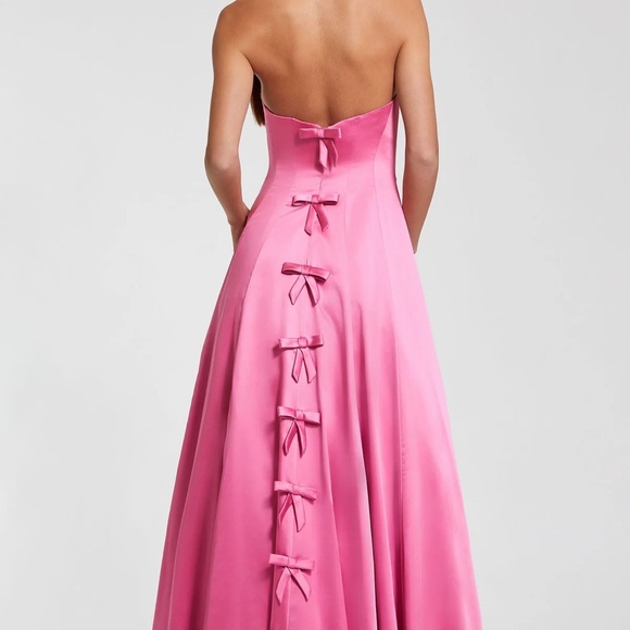 Sweetheart Neckline Floor-length Dress by Mac Duggal - Picture 2 of 3